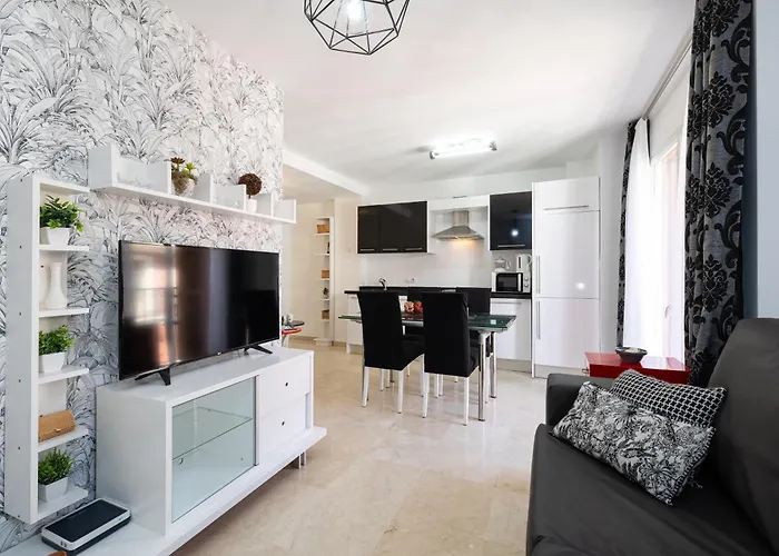 Holidays2malaga Ancha Del Carmen Aacc, Lift, Wifi Διαμέρισμα